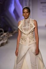 Model walks for Gaurav Gupta at India Couture week day 2 on 30th July 2015 (108)_55bb27480e64e.JPG