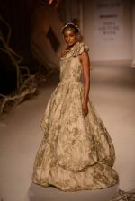Model walks for Gaurav Gupta at India Couture week day 2 on 30th July 2015 (2)_55bb26f4a66f1.JPG