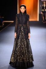 Model walks for Rahul Mishra at India Couture week day 2 on 30th July 2015 (105)_55bb252298a76.JPG