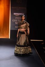 Model walks for Rahul Mishra at India Couture week day 2 on 30th July 2015 (49)_55bb24da9a669.JPG