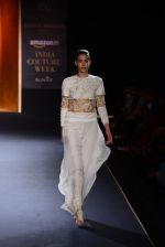 Model walks for Rahul Mishra at India Couture week day 2 on 30th July 2015 (73)_55bb24f517be8.JPG
