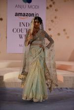 Model walk the ramp for Anju Modi Show at AICW 2015 Day 3 on 31st July 2015 (5)_55bcaed29d3e2.JPG