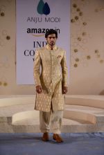 Model walk the ramp for Anju Modi Show at AICW 2015 Day 3 on 31st July 2015 (7)_55bcaed59f40c.JPG