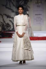 Model walk the ramp for Varun Bahl Show at AICW 2015 Day 3 on 31st July 2015 (185)_55bcaf26ab3cb.JPG