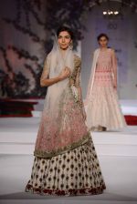 Model walk the ramp for Varun Bahl Show at AICW 2015 Day 3 on 31st July 2015 (195)_55bcaf40d2027.JPG
