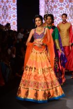 Model walk for Debarun Show at India Couture Week 2015 on 1st Aug 2015  (109)_55be15ab88b8a.JPG
