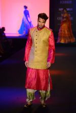 Model walk for Debarun Show at India Couture Week 2015 on 1st Aug 2015  (52)_55be157b336c4.JPG