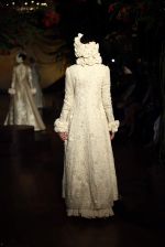 Model walk for Rohit Bal Show at India Couture Week 2015 on 1st Aug 2015  (53)_55be143466a69.JPG