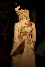 Model walk for Rohit Bal Show at India Couture Week 2015 on 1st Aug 2015  (7)_55be13dbd9c67.JPG