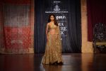 Shilpa Shetty walk for Harpreet and Rimple Narula Show at India Couture Week 2015 on 1st Aug 2015  (2)_55be152c1d3c0.JPG