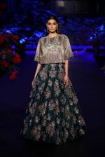 Model walks for manish malhotra at icw day 5 grand finale on 2nd Aug 2015 (129)_55bf1a24b53a9.JPG