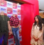 Richa Chadda at Max Store in Pune (3)_55bf0ba9884da.jpg