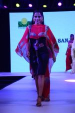 at Smile Foundations Fashion Show Ramp for Champs, a fashion show for education of underpriveledged children on 2nd Aug 2015 (50)_55bf1ccea8e97.JPG