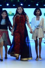 at Smile Foundations Fashion Show Ramp for Champs, a fashion show for education of underpriveledged children on 2nd Aug 2015 (69)_55bf1ce56cad5.JPG