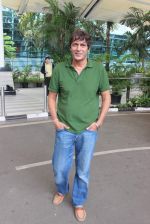 Chunky Pandey snapped at Mumbai airport on 3rd Aug 2015 (14)_55c080d15ea6a.JPG