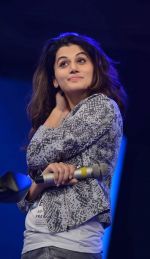Taapsee Pannu at Gas Launch in Mumbai on 4th Aug 2015 (9)_55c0c3cb9a1cd.jpg