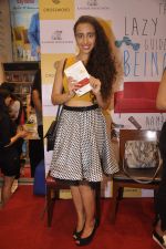 at Namrata Purohit_s The Lazy Girl_s Guide to Being Fit book Launch in crossword Kemps Corner on 5th Aug 2015 (61)_55c31c36c7da7.JPG