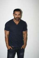 John Abraham at Welcome Back Promotion at Fever 104 fm on 6th Aug 2015 (36)_55c454be47d8b.jpg