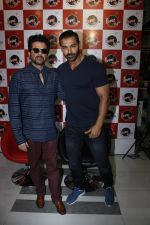John Abraham, Anil Kapoor at Welcome Back Promotion at Fever 104 fm on 6th Aug 2015 (28)_55c453b083983.jpg