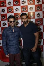 John Abraham, Anil Kapoor at Welcome Back Promotion at Fever 104 fm on 6th Aug 2015 (29)_55c454253de43.jpg