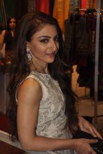 Soha Ali Khan at World Trade Centre for the opening of Hi Life Exhibition on 6th Aug 2015 (37)_55c46315e2b77.JPG