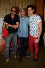 Akshay Kumar, Sidharth Malhotra, Jackie Shroff at Brothers promotion on 7th Aug 2015 (18)_55c5d5343e087.JPG