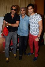 Akshay Kumar, Sidharth Malhotra, Jackie Shroff at Brothers promotion on 7th Aug 2015 (20)_55c5d5634de43.JPG