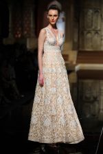 Model walks for abu jani sandeep khosla show in delhi on 7th Aug 2015(210)_55c5d2f86d714.jpg