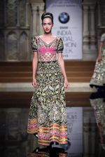 Model walks for abu jani sandeep khosla show in delhi on 7th Aug 2015(288)_55c5d3647d56d.jpg