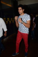 Sidharth Malhotra at Brothers promotion on 7th Aug 2015 (6)_55c5d53c04dc9.JPG