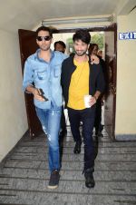 Shahid Kapoor at Trailer Launch of Shandaar in PVR on 11th Aug 2015 (41)_55caf9b033713.JPG