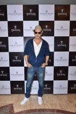 Zayed Khan at Farah Khan Ali_s new collection launch with Tanishq in Andheri, Mumbai on 13th Aug 2015 (218)_55cdad6fa88c4.JPG