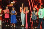 Katrina Kaif at the Promotion of Phantom on the sets of Indian Idol Junior 2015 in Mumbai on 16th Aug 2015 (81)_55d186f57b975.JPG