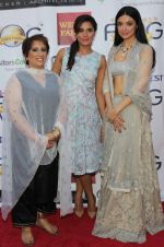 Guneet Monga, Richa Chadda and Divya Khosla Kumar at the FogSV Festival of Globe Silicon Valley award function_55d2d458a8da9.jpg