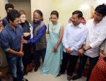 Nawazuddin Siddiqui, Radhika Apte, ketan Mehta at the Film screening of manjhi with Delhi CM Arvind Kejriwal on 18th Aug 2015 (1)_55d43258aa904.jpg