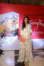 Sonali bendre at Twinkle_s book launch in J W marriott on 18th Aug 2015 (75)_55d72620bb09a.JPG