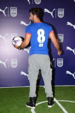 Ranbir Kapoor at Mumbai FC tee launch with PUMA in Tote on 22nd Aug 2015 (42)_55d88728d03b2.JPG