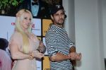 Sidharth Malhotra at Healthy Kitchen book launch by celebrity nutritionist Marika Johansson in Mumbai on 21st Aug 2015 (27)_55d87e7792fcf.JPG