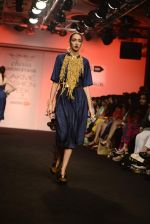 Model walk the ramp for Gen next Show on day 1 of LIFW on 26th Aug 2015 (136)_55deced30c0a5.JPG