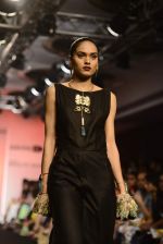 Model walk the ramp for Gen next Show on day 1 of LIFW on 26th Aug 2015 (163)_55decee966a71.JPG