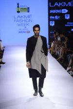 Model walk the ramp for Grazia Young Fashion Awards Wenners 2015 Show on day 1 of LIFW on 26th Aug 2015 (600)_55decf9feda07.JPG