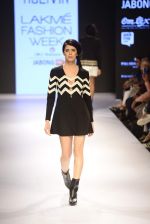 Model walk the ramp for Heumn Show on day 1 of LIFW on 26th Aug 2015 (19)_55decfb7962e5.JPG
