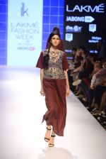 Model walk the ramp for IIK Show on day 1 of LIFW on 26th Aug 2015 (131)_55ded1823817f.JPG