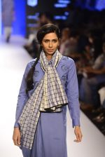 Model walk the ramp for IIK Show on day 1 of LIFW on 26th Aug 2015 (90)_55ded10ddad3c.JPG