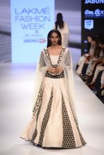 Model walk the ramp for Payal Singhal Show on day 1 of LIFW on 26th Aug 2015 (68)_55ded22ec724a.JPG