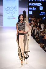Model walk the ramp for Payal Singhal Show on day 1 of LIFW on 26th Aug 2015 (75)_55ded23971105.JPG