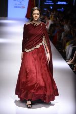 Model walks for Ridhi Mehra Show at LIFW Day 5 on 29th Aug 2015  (133)_55e309ced7a3c.JPG