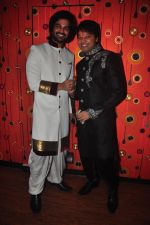 Yuvraaj Parashar and Kapil Sharma at the Aryan-Ashley sangeet of Dunno Y2 signifying same-sex marriage for the first time in Bollywood_55f7e63ac97ef.jpg