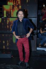 Kailash Kher at Indian Idol episode special in Filmcity on 15th Sept 2015 (42)_55f922f5d9d67.JPG