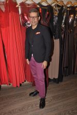 at Amit Agarwal present its first Indian Wear Couture at Atosa on 19th Sept 2015 (59)_55fe50cc1dd6b.JPG